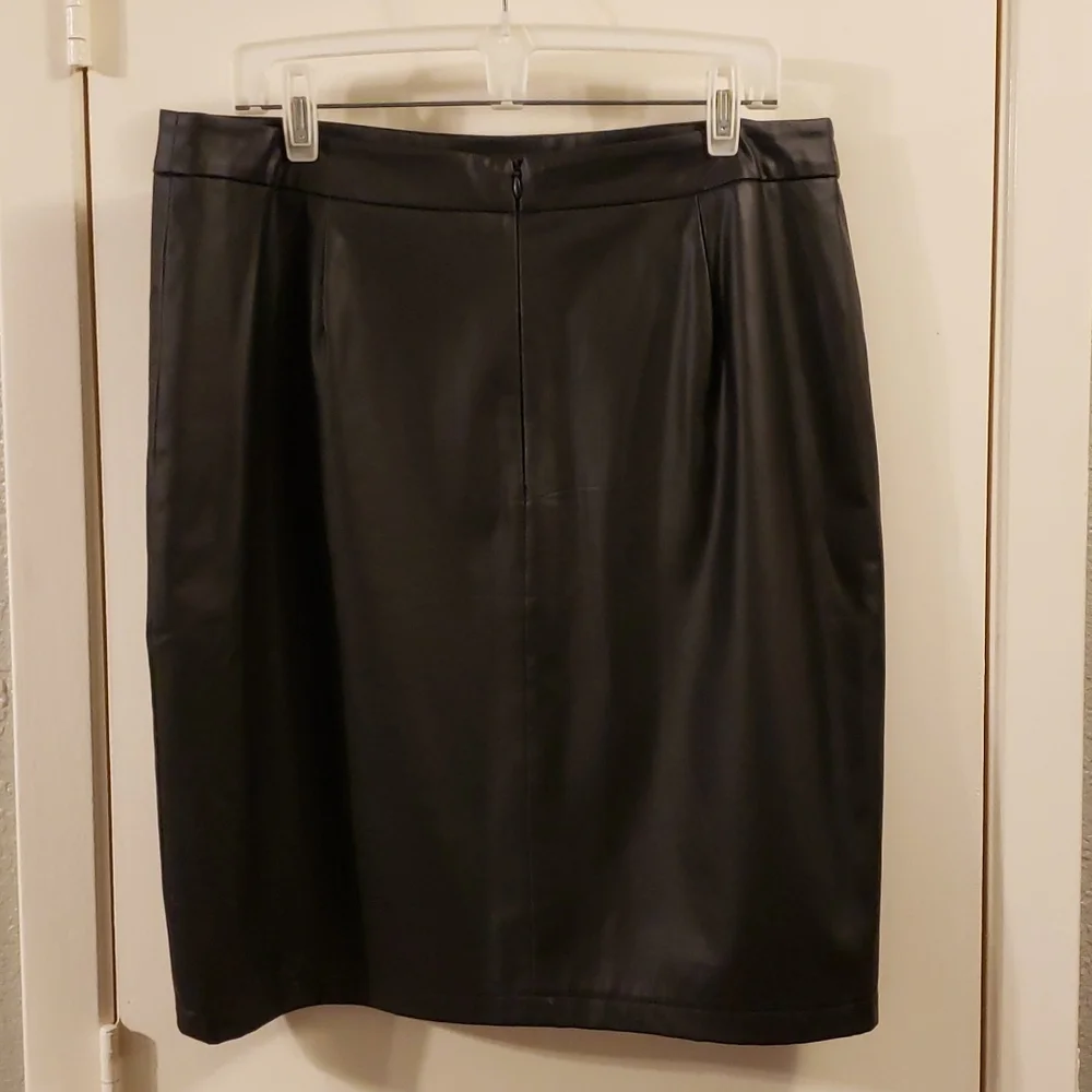 Black faux leather pencil skirt - Sz: XL - Picture 2 of 10